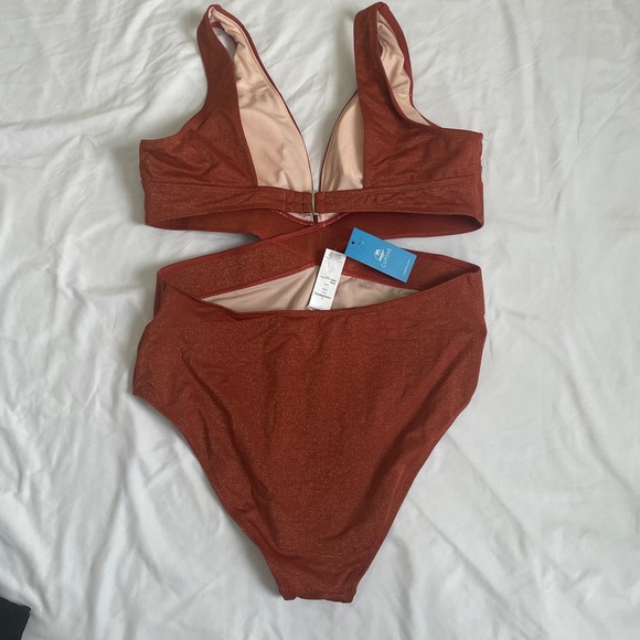 Metallic Plunge Cutout One Piece Swimsuit Size Large NWT - Picture 4 of 7